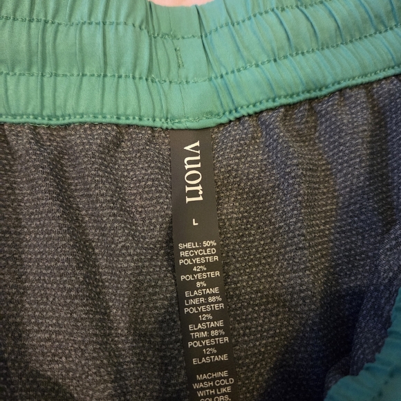 NWOT Vuori Clementine Shorts VIRIDIAN Size L - Picture 3 of 3